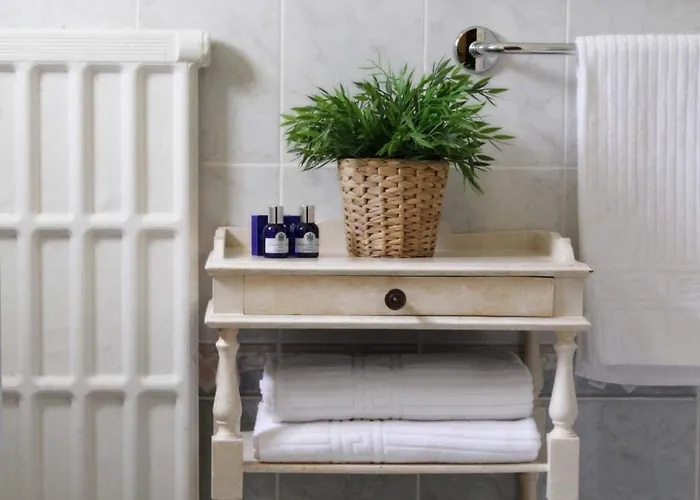 A View Oda ve Kahvaltı 4*